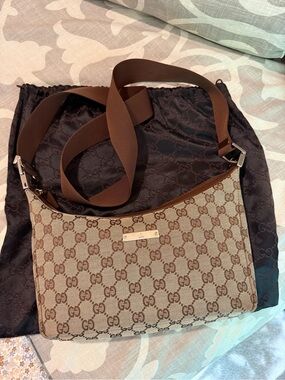 Authentic GUCCI GG CANVAS CROSSBODY BAG BROWN VINTAGE VGUC